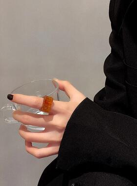 潮韩国风小众简约亚克力戒指女网红同款不规则透明指环手饰品