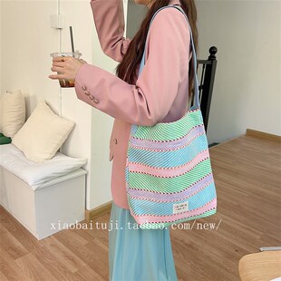 小白兔几春夏新色编织包条纹拼接大容量沙滩度假斜挎包腋下单肩包