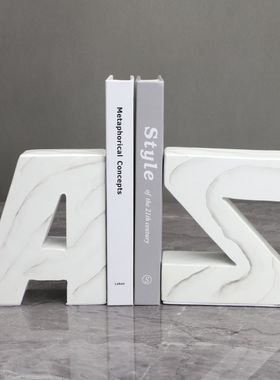 现代简约北欧样板间书房客厅工艺品字母家居软装家具饰品桌面摆件