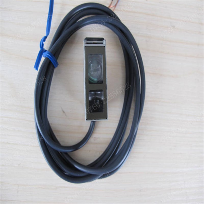 色标E3S-CD12 CT11 CT61 CD61 CD62 CR61 E3S-CL1 光电传感器