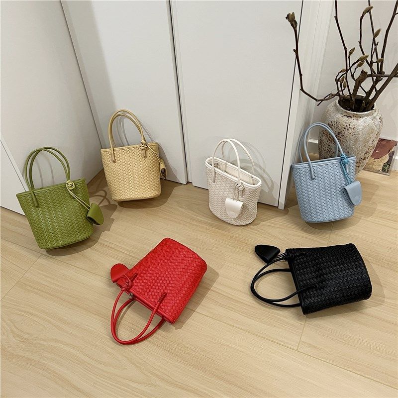 小脏柜 2025新款时尚编织手提小巧水桶包M高级质感单肩斜挎女包包,箱包皮具/热销女包/男包,水桶包,淘宝优惠券,粉丝福利购,淘宝优惠卷