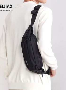 男士胸包户外斜挎单肩小背包男款休闲胸前包L防泼水2024新款腰包