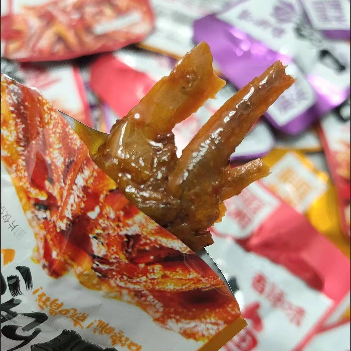 洞庭水湘香辣小鱼仔湖南特产小鱼袋装即食麻辣小鱼毛毛鱼干零食
