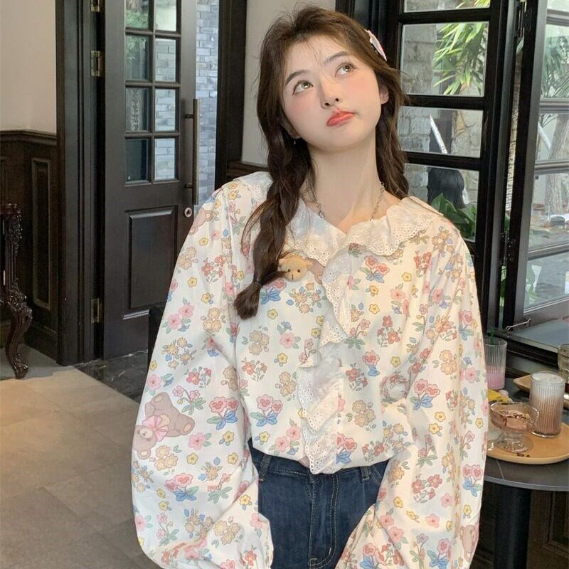 甜美减龄b蕾丝拼接木耳边卡通碎花宽松秋季内搭长袖衬衫女