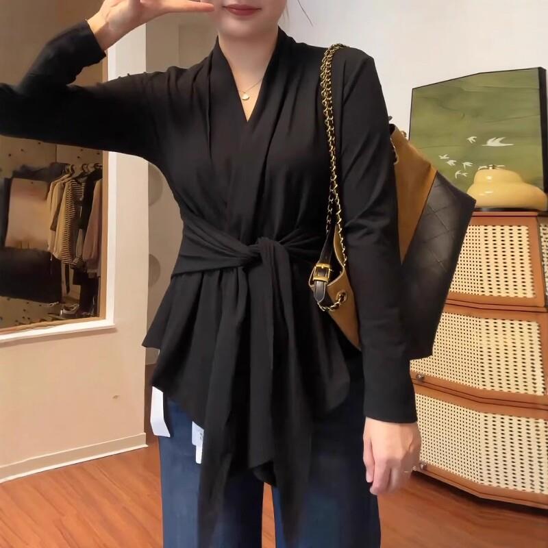 新品黑色V领收腰绑带衬衫女长袖秋季大码胖mm修身显瘦设计感开衫
