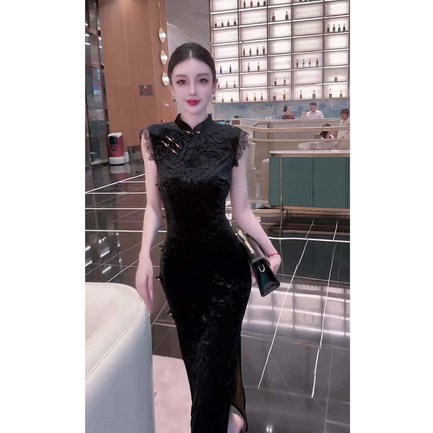 新品蕾丝拼接丝绒连衣裙女新中式2026秋季新款修身女神范女裙中长