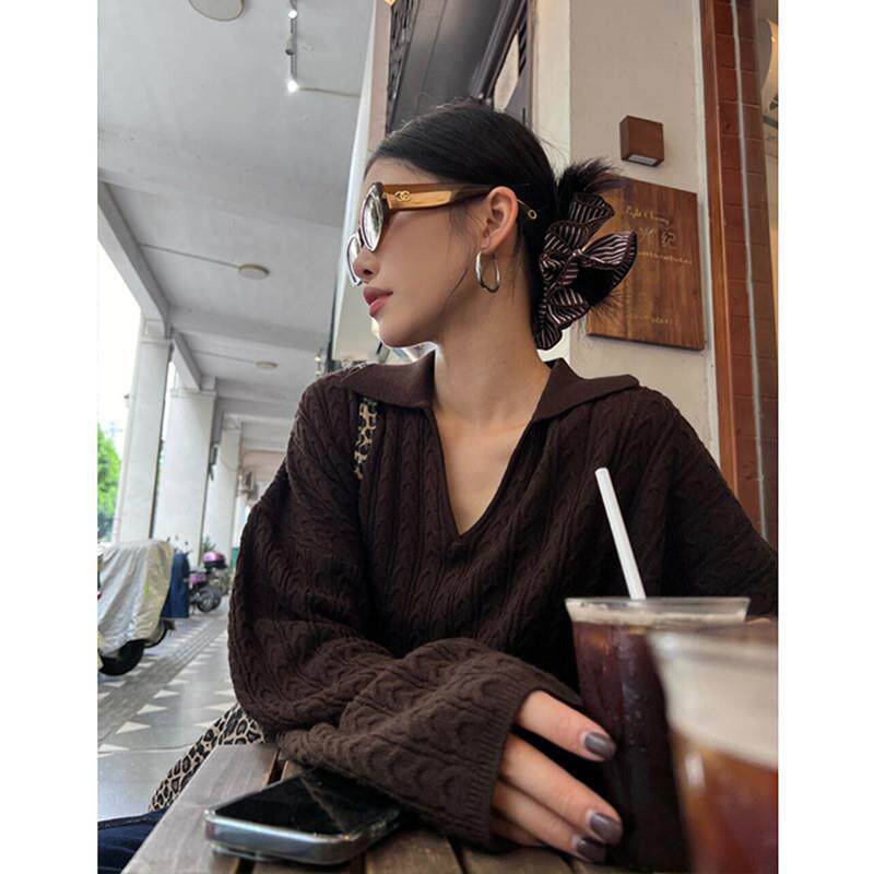 新品慵懒老钱风v领麻花套头针织衫上衣女秋季短款设计感软糯翻领