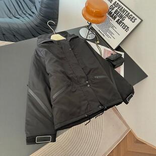 新品高级感红色连帽夹棉冲锋衣女2025年秋冬大码胖MM洋气减龄夹克