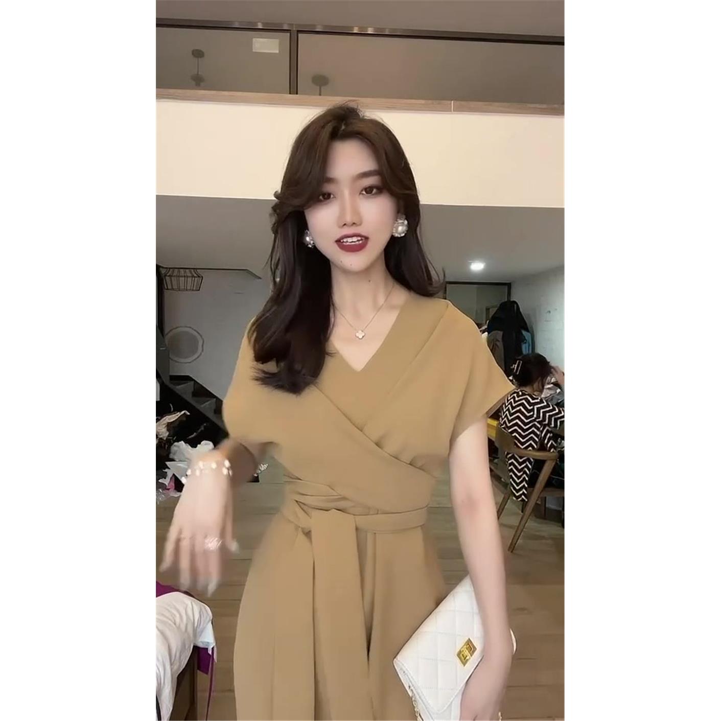 新品网红同款连衣裤女九分裤阔腿裤韩版显瘦短袖上衣裤子连体两件