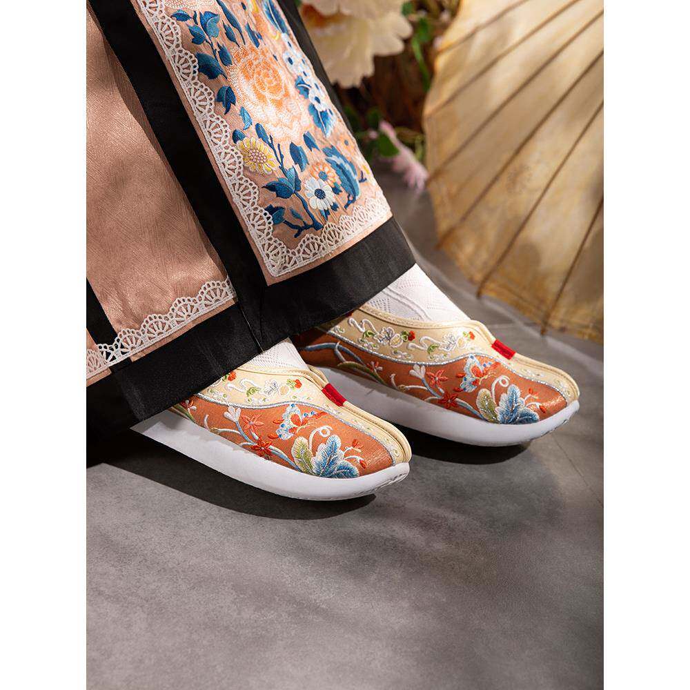 新品古风汉服鞋内增高圆头厚底古装鞋子女春季配马面平跟淡雅绣花