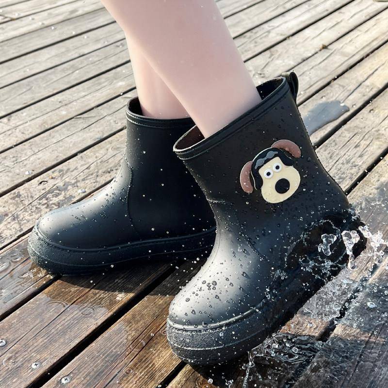 新品牵线熊雨鞋女款时尚外穿狗狗中筒防水鞋女防滑短筒雨靴胶鞋水