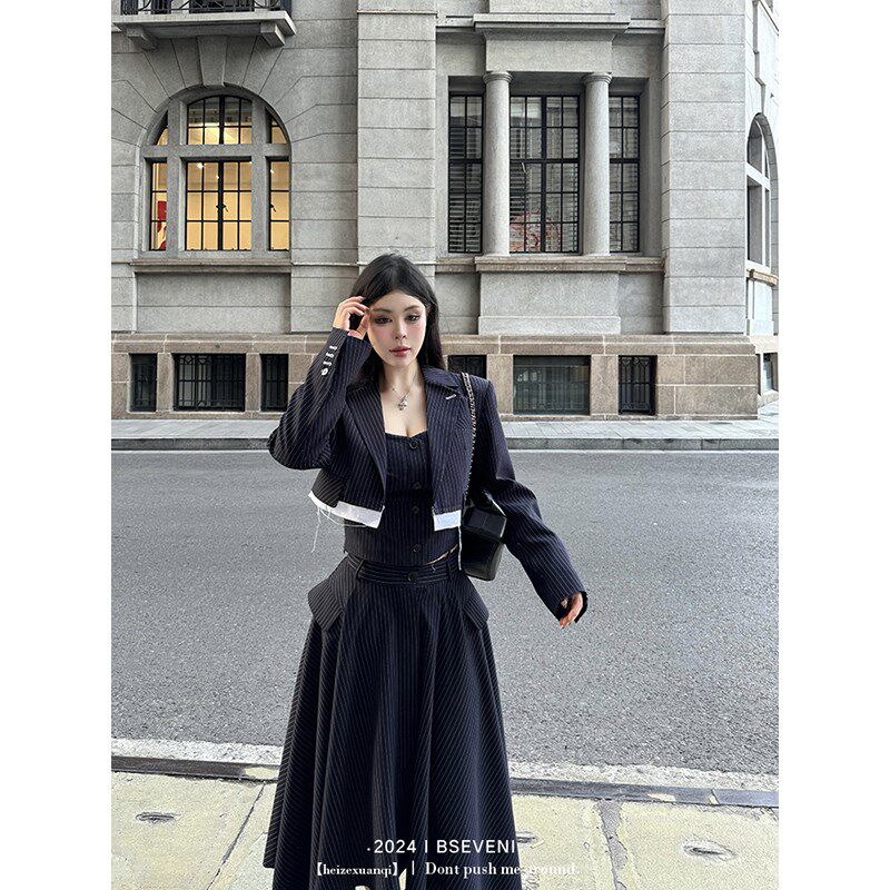 黑泽玄七套装2024秋r季新款胖mm显瘦减龄韩系小众条纹三件套女