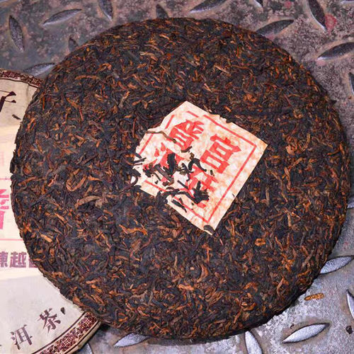 2009年宫廷普洱l茶熟茶 古树金芽 云南勐海七子饼茶 357克熟茶饼