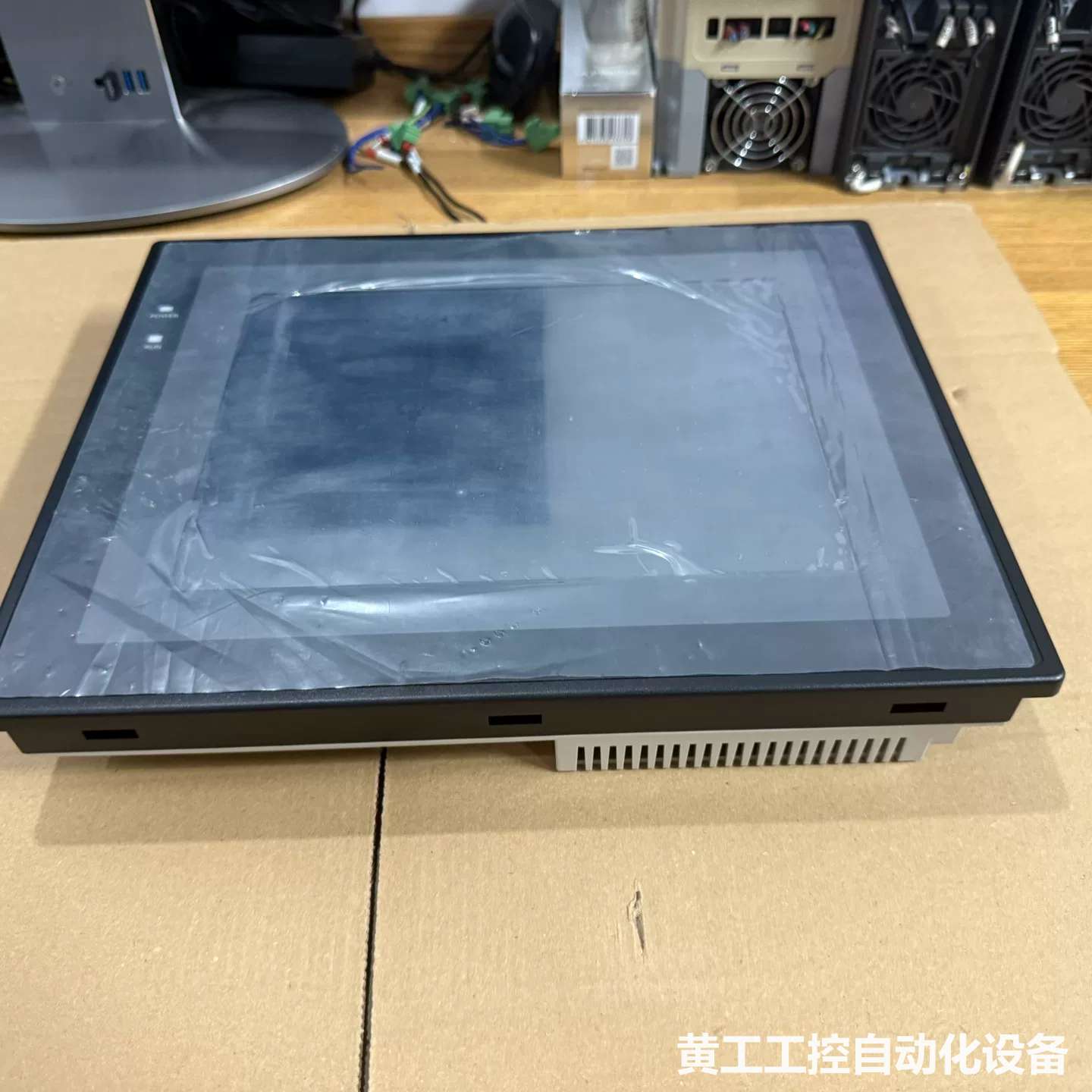 全新欧姆龙NT631C-ST153B-EV3 触摸屏 成色如