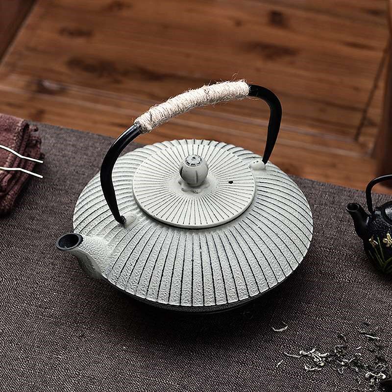 中式日式禅意茶室装饰摆件竖条纹铜绿色扁伞形手工艺术提梁铸铁壶