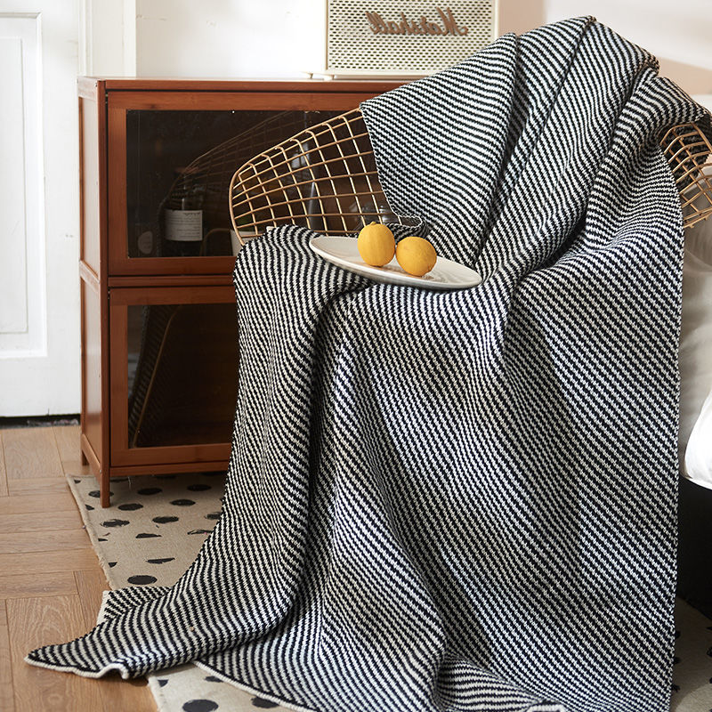 冬节北欧沙发盖毯毛毯办公室午睡毯小毯子加厚宿舍学生保暖单人毯