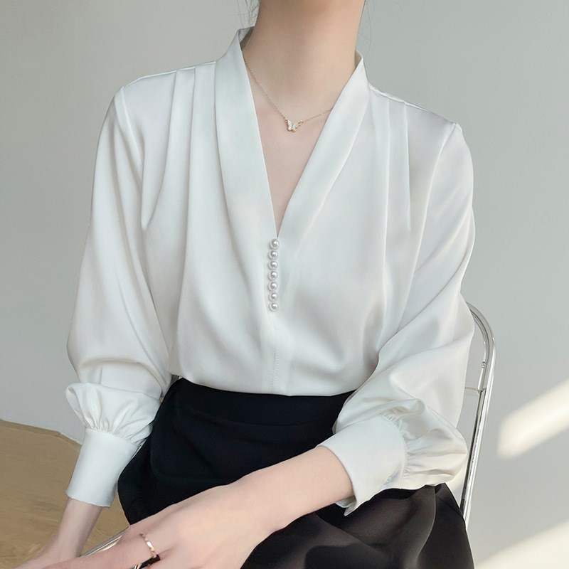 大码法式高级感V领白色衬衫女胖mm灯笼袖设计感通勤职业长袖上衣