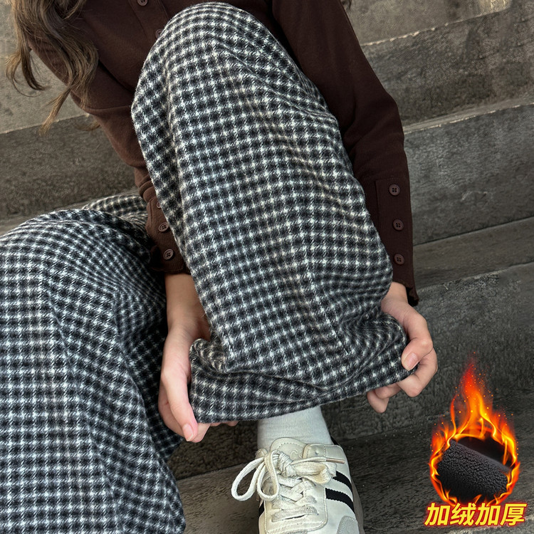 【送运费险】加绒加厚格子弯刀裤