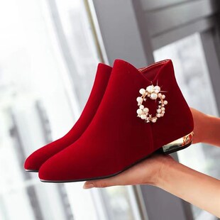 2024新c款秋冬季加绒婚鞋平底女红色靴子低跟怀孕期结婚新娘鞋短