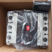 常熟关电子式 断路器 调塑壳