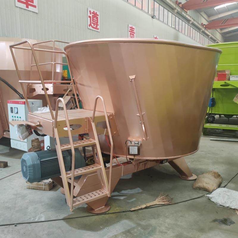 立式tmr全日粮饲料混合制备机牛羊草料搅拌机牵引式拌草机拌料机,畜牧/养殖物资,特种养殖设备,淘宝优惠券,粉丝福利购,淘宝优惠卷