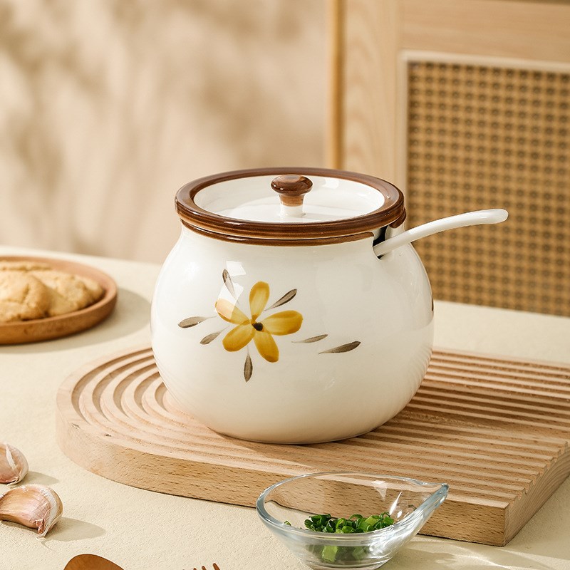 日式陶瓷装猪油罐家用耐高温带盖勺辣椒油罐油泼辣子罐荤油罐复古