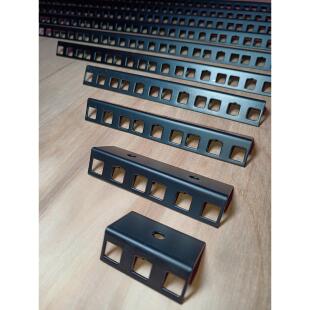 航空箱简易机柜立柱方孔槽板小U条主机壳五金配件效果器功放支撑