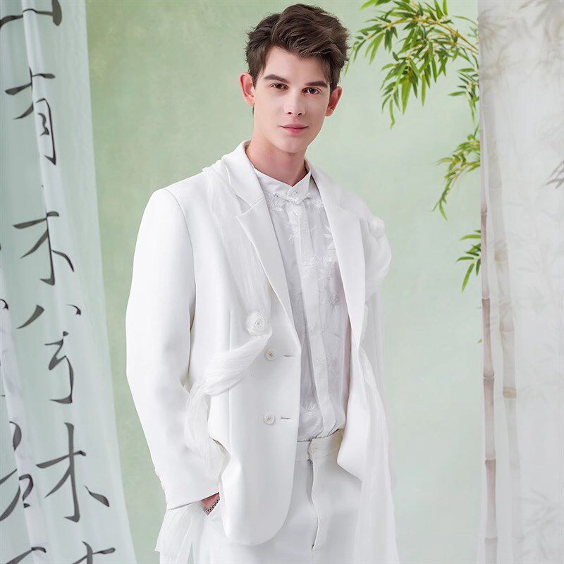 浮事两三白玫瑰高级感礼服西装男正装白色西服套装男生主持人