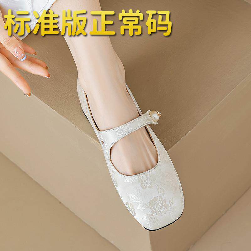 极速国潮风中式绣花玛丽珍鞋女夏低跟单鞋配马面裙旗袍大码女鞋41
