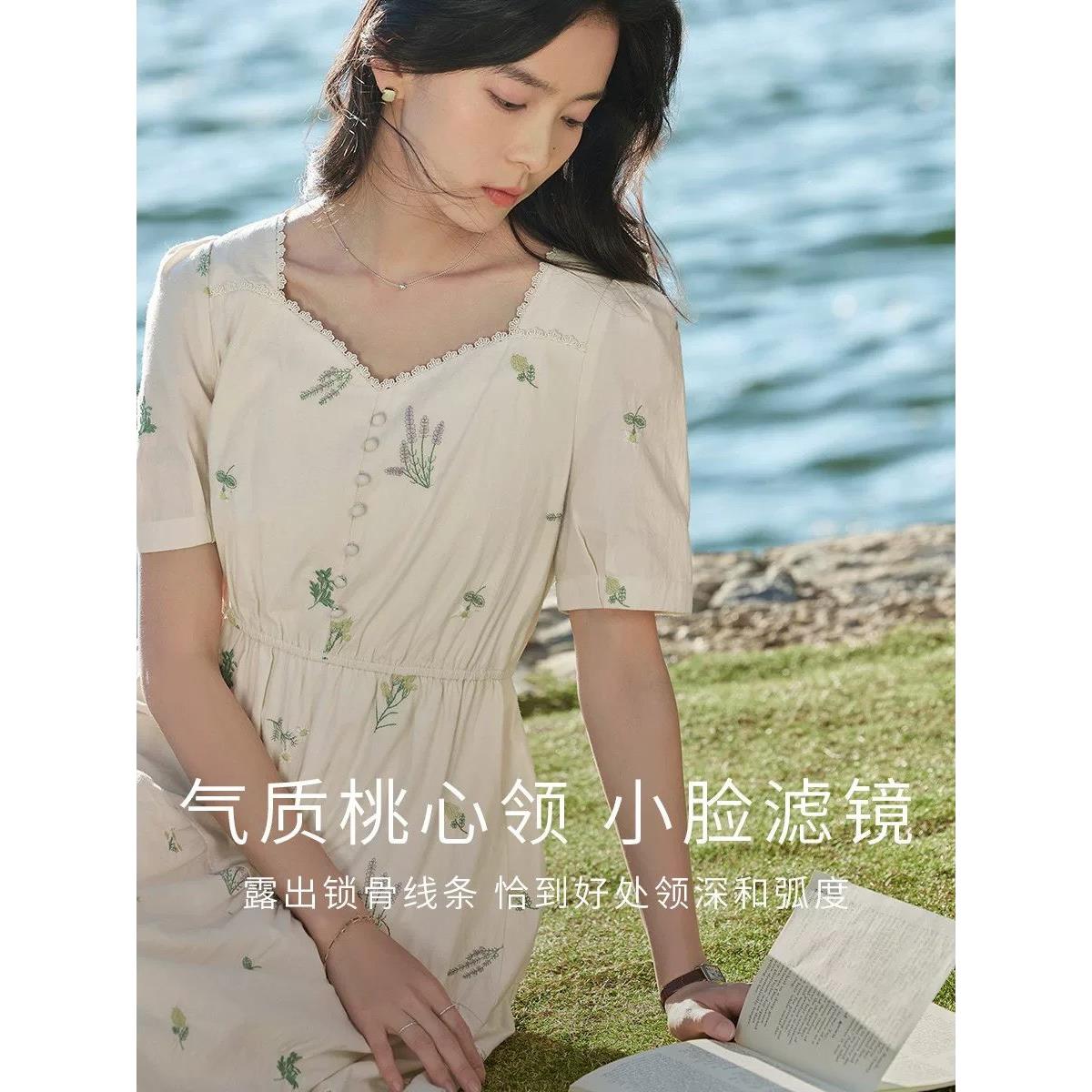 品牌剪标田园绣花连衣裙女2026夏新款花边桃心领收腰泡泡袖a字裙