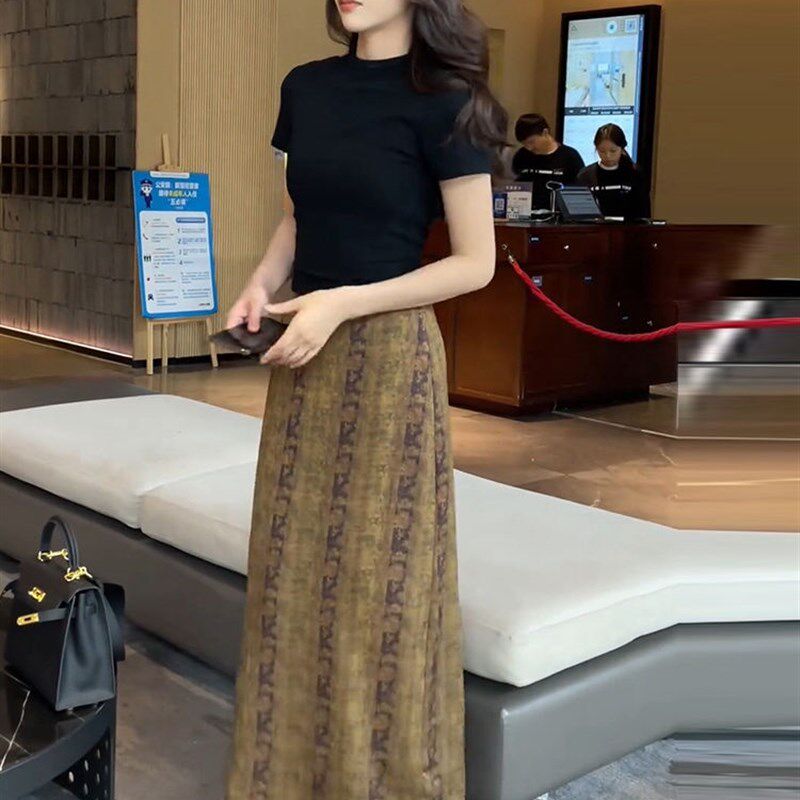 夏装搭配一整套时尚丁达尔穿搭套装女黑色百搭修身短袖t恤半身裙