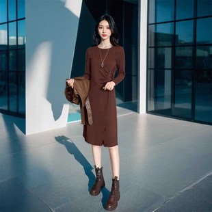 2024早秋季收腰显瘦连衣裙复古港风pu皮马甲套装裙子女装两件套潮