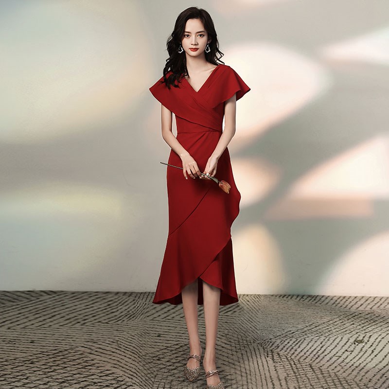 鱼尾新娘敬酒服2024新款订婚结婚回门答谢宴礼服连衣裙女平时可穿