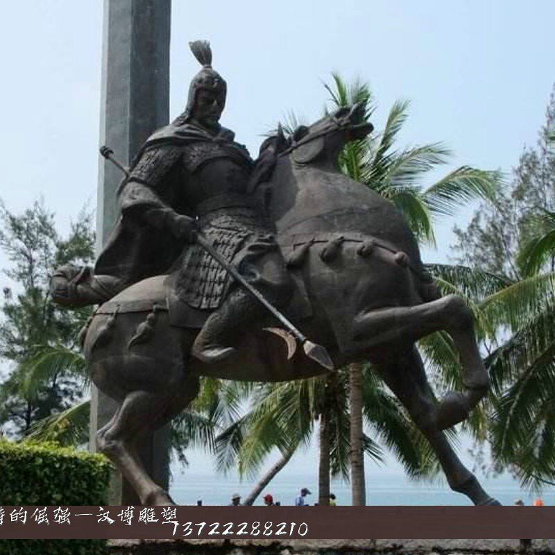 玻璃钢仿铜人物雕塑古代大将骑马征战沙场雕塑户外公园景观装饰