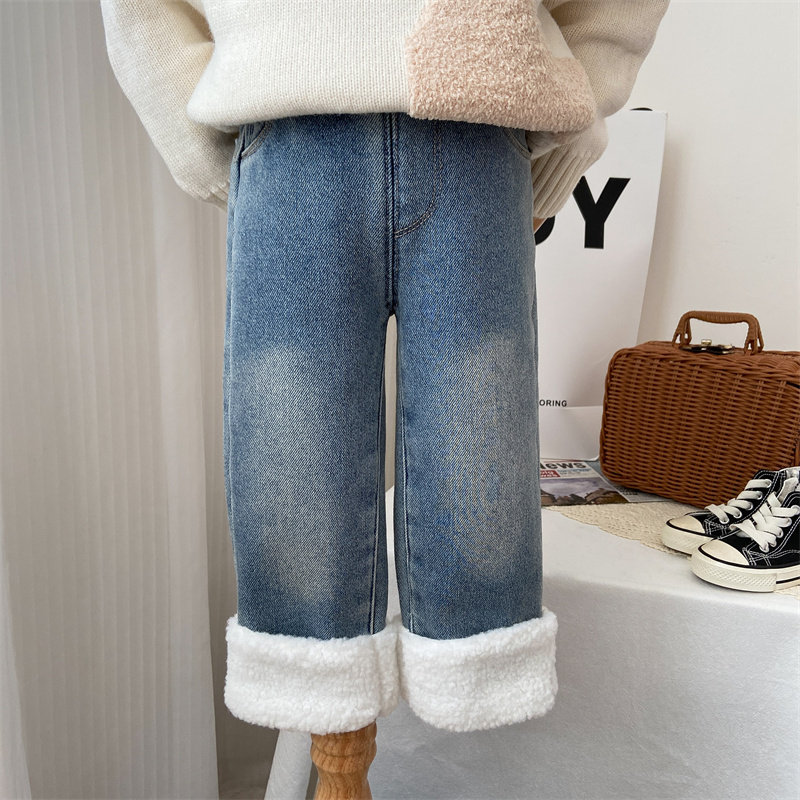 女童牛仔裤加绒加厚2023冬季新款中童宽松直筒裤百搭一体绒裤子潮