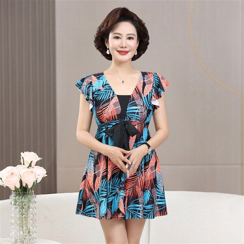 妈妈泳衣女款中老年保守宽松遮肚显瘦连体M平角女士大码泡温泉泳