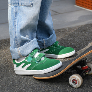 极路客夏季蚁系列绿色青少年耐磨减震透气时尚儿童魔术贴滑板鞋