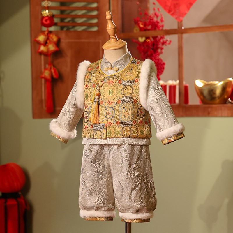 宝宝周岁礼服男冬款2025新款男童拜年服新中式抓周过年衣服加厚冬