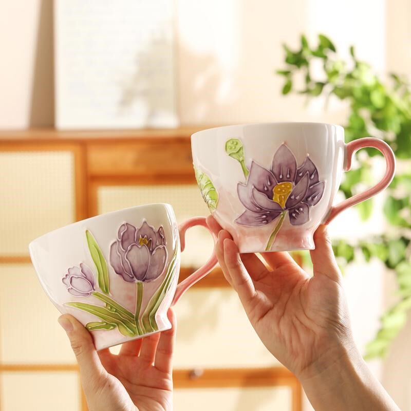 釉下彩牛奶杯特别好看的陶瓷杯新款手绘花朵杯子大容量早餐杯