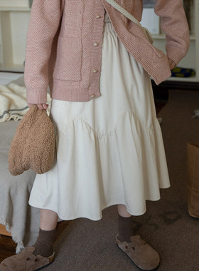 冬裙丝绒白色半身裙女秋冬长裙中长款冬季小个子日系半裙奶油裙子