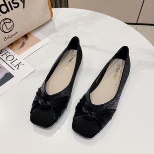 婚鞋 韩版 平跟平底鞋 简约百搭软底大尺码 纯色套脚浅口方头休闲包鞋