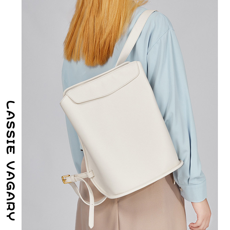 高级感小众真皮女士双肩包设计感通勤2023新款时尚揹包白色简约女