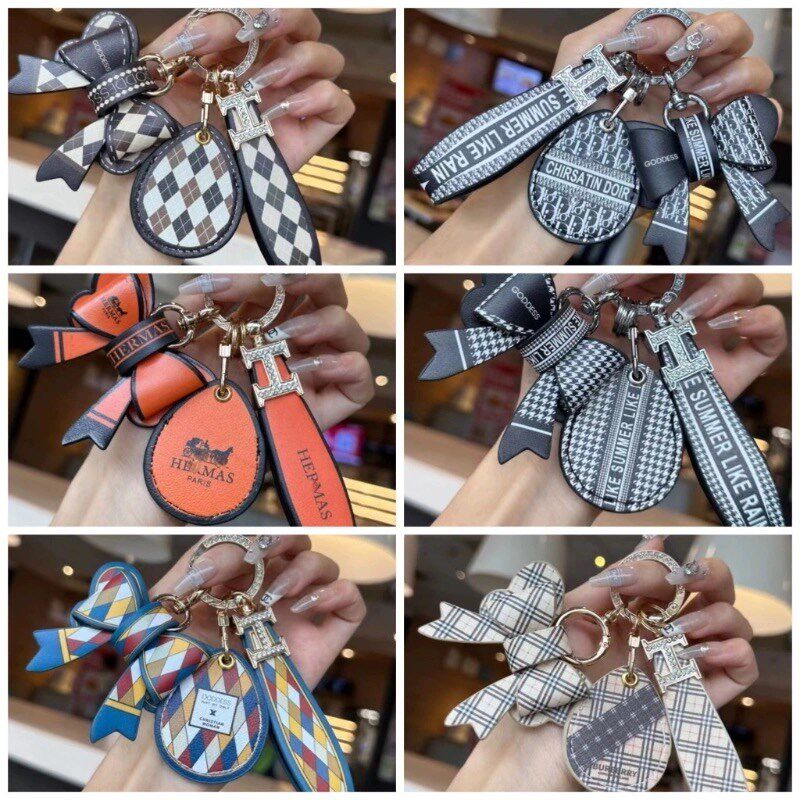 门禁卡套钥匙扣磁吸卡包高级电梯小长方形保护套水滴形小卡二合一