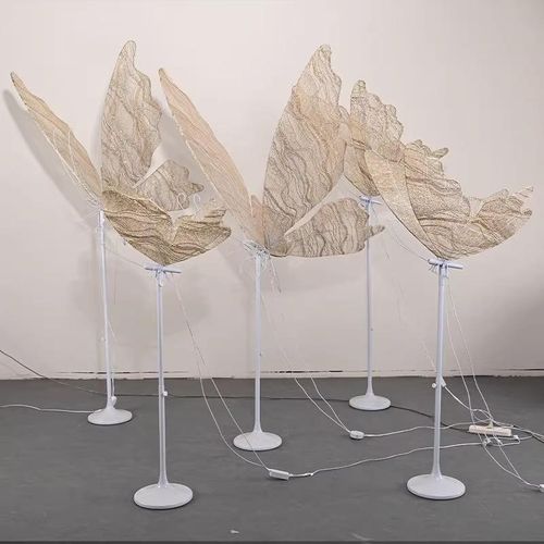 舞台发光蝴蝶铁艺路引灯婚庆场景布置装饰婚礼堂吊灯摆件道具两用