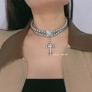 双层灰色珍珠项链男女潮镶钻十字架复古珍珠链情侣小众女锁骨链