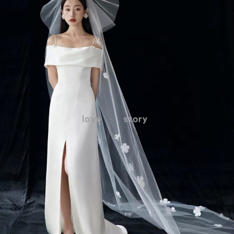 2023新款头纱新娘主婚纱长款拖地花朵花瓣头纱硬纱双层结婚头饰白