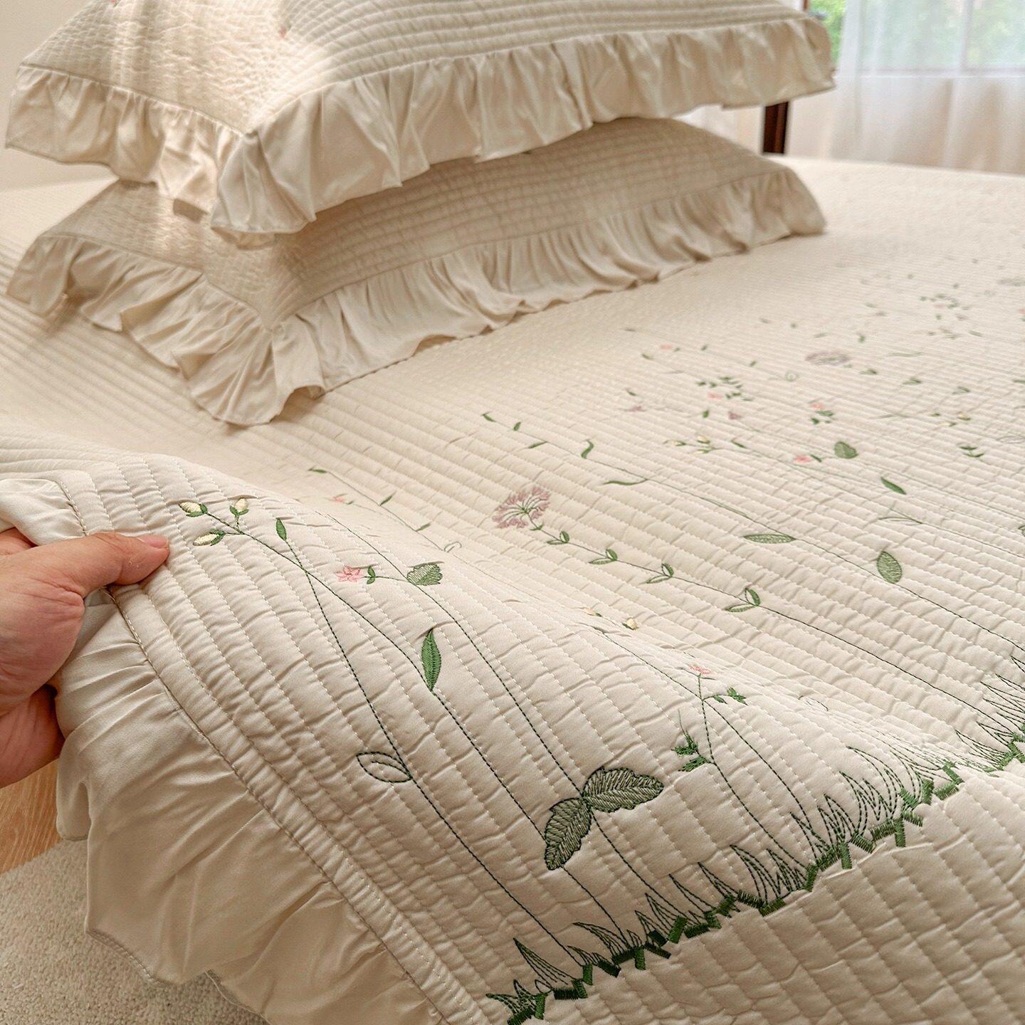 田园花边莱赛尔天丝床盖三件套被子四件套刺绣绗缝夹棉床单四季款