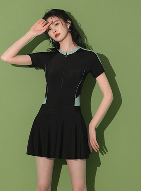 泳衣女连体夏保守显瘦遮肚20A23新款学生运动平角遮肉游泳装女