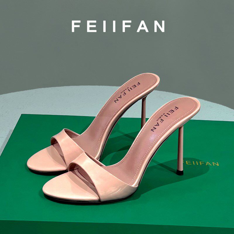 拖鞋女2025新款夏季外穿高级感气质法式绝美不累脚细X跟高跟鞋凉