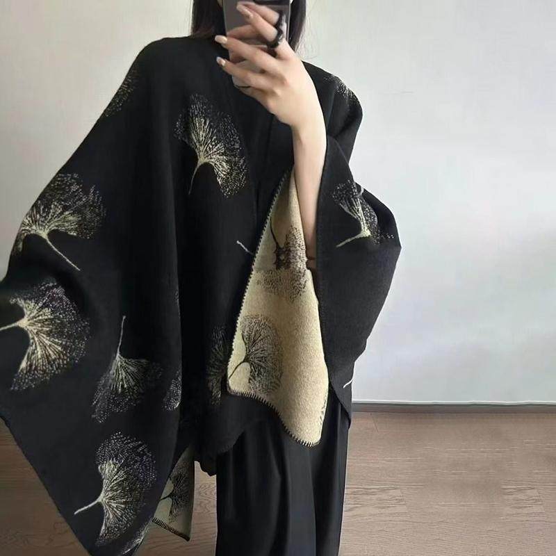 银杏叶披肩秋冬季保暖围巾暗黑开叉斗篷旅游O民族风外搭加厚披风